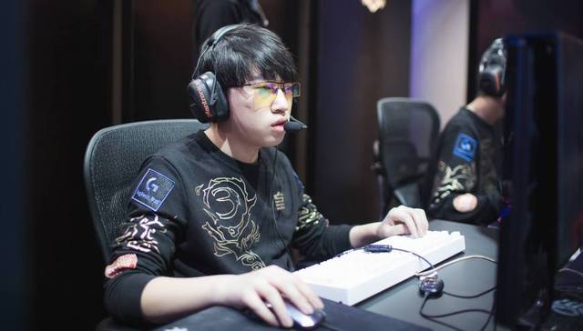 与克莱和霍 与克莱和霍