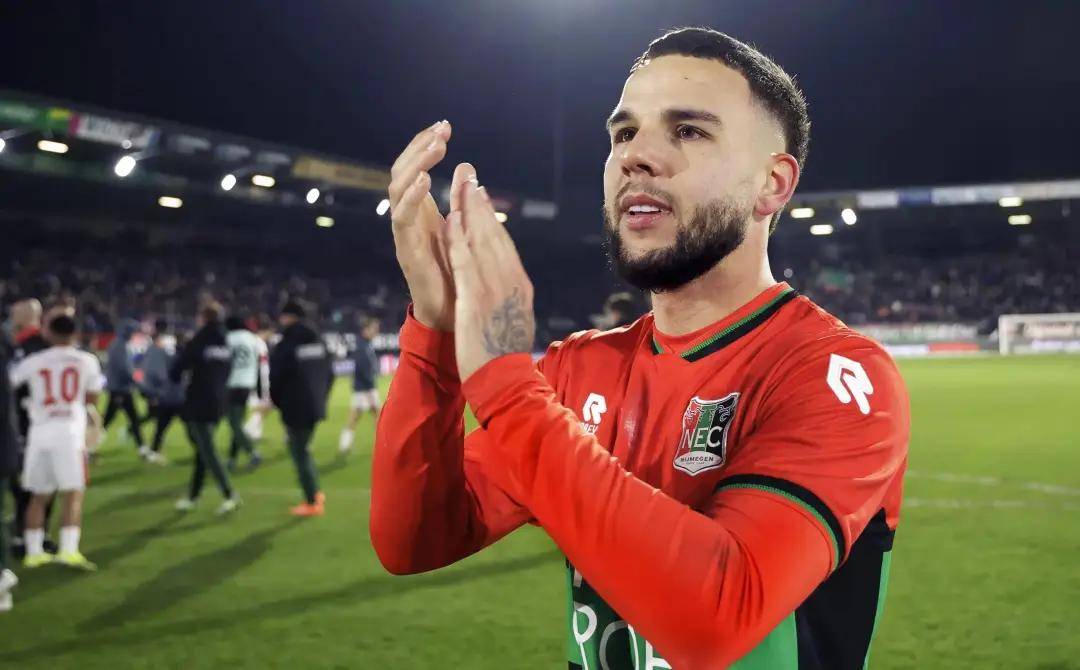 与纽卡对阵 与纽卡对阵