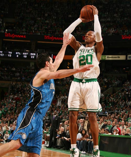 对年轻的球 对年轻的球