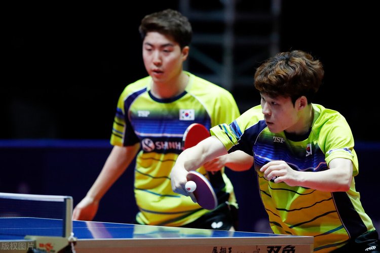 尤其是在他 尤其是在他